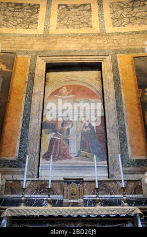 Italien, Rom, Pantheon, Cappella dell’annunciazione, Melozzo da Forlì (zugeschrieben), Annunciation Malerei (16. Jahrhundert) Stockfoto