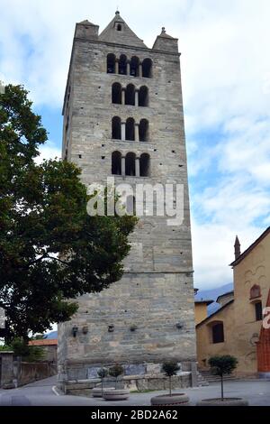 Aosta, Aostatal, Italy-Der Kirchturm der Stiftskirche Sant'Orso Stockfoto