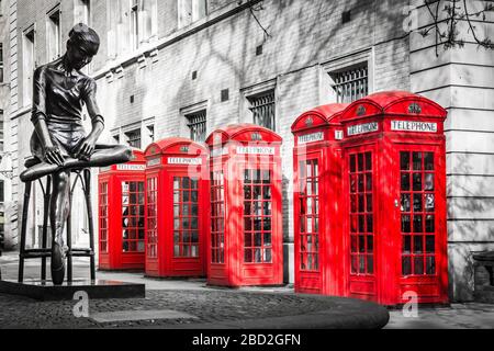 LONDON - Ballerina Statue außerhalb des Royal Opera House im Covent Garden Bereich des Londoner West End Stockfoto
