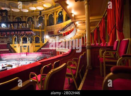 Inneneinrichtung der Royal Albert Hall ohne Leute Stockfoto