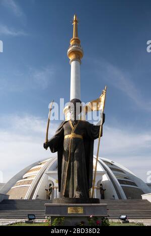 Unabhängigkeitsdenkmal in Aschgabat, Turkmenistan Stockfoto