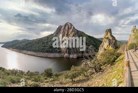 Zigeunersprung, Monfrague National Park, ein schöner Ort, ideal für Vogelbeobachtungen in Zentralspanien. Sie liegt in der Region Extremadura in Spanien. Stockfoto