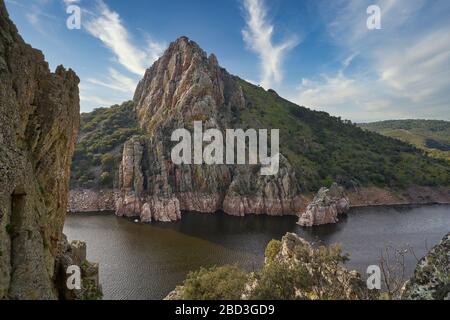 Zigeunersprung, Monfrague National Park, ein schöner Ort, ideal für Vogelbeobachtungen in Zentralspanien. Sie liegt in der Region Extremadura in Spanien. Stockfoto