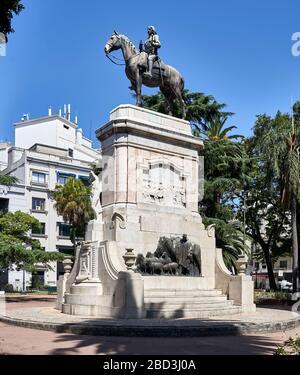 Statue auf der Plaza Zabala, Montevideo, Uruguay. Stockfoto