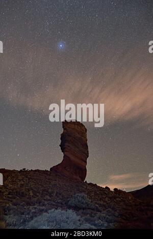 Vulkan Kraterhimmel am Teide in der Nacht in der Nähe von Roque de Garcia Stockfoto