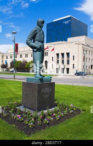 Sir William S. Stephenson Statue in Memorial Park, Winnipeg, Manitoba, Kanada Stockfoto