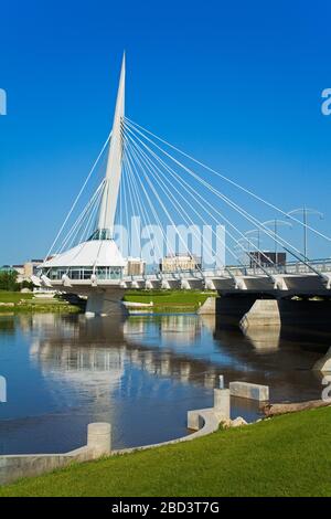 Esplanade Riel Fußgängerbrücke, Winnipeg, Manitoba, Kanada Stockfoto