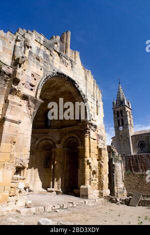 Ruinen der zerfallenden alten Abtei in Alet-les-Bains, Departement Aude, Frankreich Stockfoto