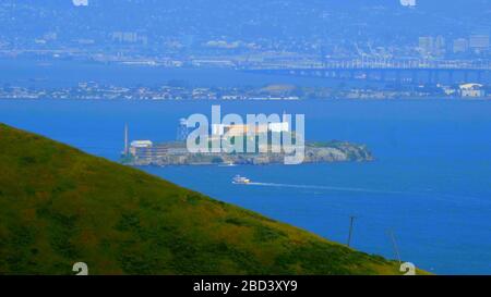 Alcatraz Island in San Francisco - Blick von Marin Headlands - Reisefotografie Stockfoto