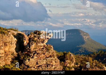 Ein Blick auf die Blue Mountains bei Katoomba, wie von Cahill's Lookout aus zu sehen Stockfoto