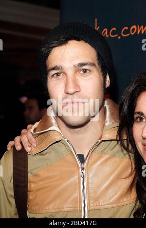 Bebe Rexha und Pete Wentz von Pete Wentz's neuem Hauptprojekt, Black Cards pictured at Dusk at Caesars in Atlantic City, NJ on June 11, 2011 Credit: Scott Weiner/MediaPunch Stockfoto