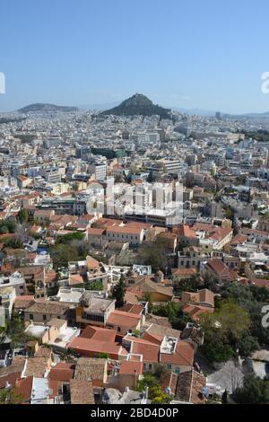 Blick über Athen von den antiken Ruinen der Akropolis, Griechenland Stockfoto