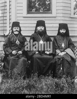 Bischof Raphael von der Syrisch-orthodoxen Kirche, der meiste Rev. ArchbAEp Platon Leiter der russischen Kirche in N. am., Bischof Alexander von Alaska Ca. 1910-1929 Stockfoto