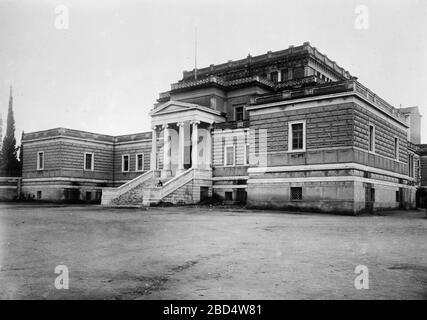 Altes Parlamentsgebäude, das von 1875 bis 1935 dem griechischen Parlament diente, an der Straße 11 Stadiou, Athen, Griechenland ca. 1912 Stockfoto