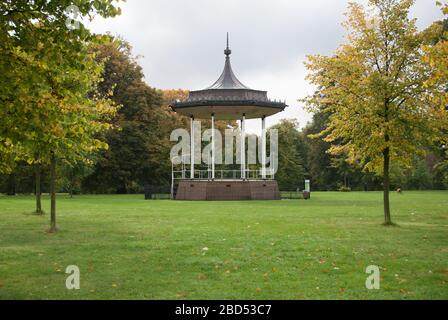 Victorian Bandstand in Kensington Gardens, London W2 von J. Markham Office of Works Stockfoto