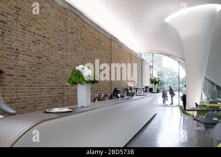 Zaha Hadid Architects Interior Restaurant in Serpentine Sackler Gallery, West Carriage Drive, London W2 2AR Stockfoto