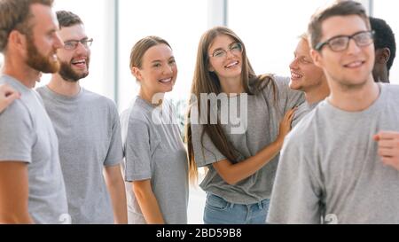 Gruppe der erfolgreiche junge Menschen zusammen Stockfoto