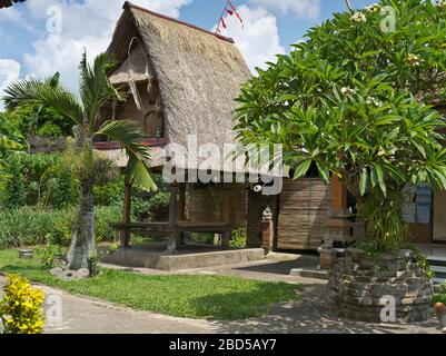 dh Balinese House Compound BALI INDONESIEN traditionelle Gebäude Architektur Garten Haus Stockfoto