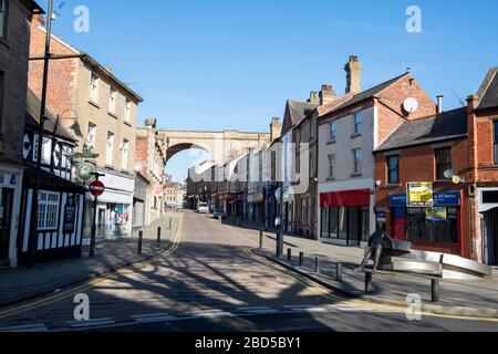 Church Street Mansfield Town Center, während der Sperrung von Covid-19, April 2020, eingenommen von Mansfield Nottinghamshire England UK Stockfoto