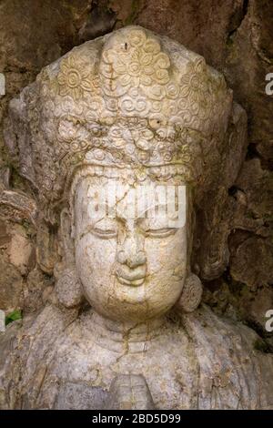 Buddha-Skulptur mit Felsschnitt, Felai Feng Grotten, Lingyin Tempel, West Lake, Hangzhou, Chins Stockfoto