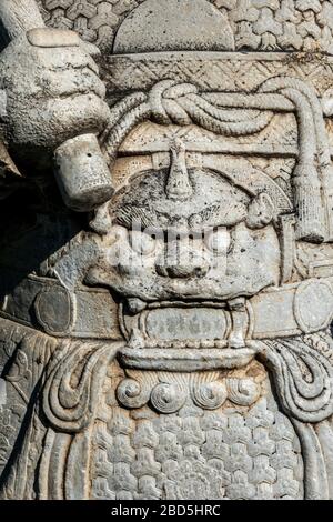 Detail der Statue des General mit Club, Spirit oder Sacred Way, Ming Tombs, Changping District, Peking, China Stockfoto