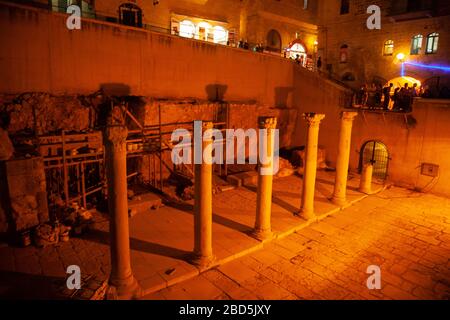 Jerusalem, Altstadt das nächtliche Kardo beleuchtet Stockfoto