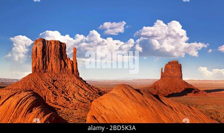 Die einzigartige Landschaft des Monument Valley, Utah, USA. Stockfoto