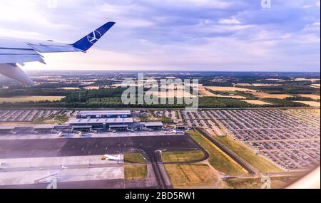 Dänemark, Billund: Luftaufnahme des Billund Flughafens, neben dem berühmten Legoland, einer der größten Touristenattraktionen Dänemarks. Stockfoto