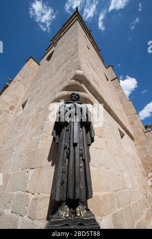 Statue von San Pedro de Alcántara, Co-Kathedrale von Cáceres, Cáceres, Extremadura, Spanien, Europa Stockfoto