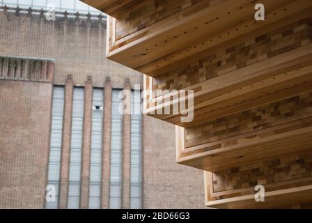 Esher Staircase Endless Stair, Tate Modern Lawn, Bankside, London SE1 9TG von drmm Architects Arup Engineered Timber Cross Laminated Timber Stockfoto