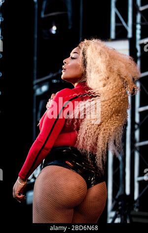 Roskilde, Dänemark. Juli 2018. Der englische Rapper und Sänger Stefflon Don führt während des dänischen Musikfestivals Roskilde Festival 2018 ein Live-Konzert durch. (Foto: Gonzales Foto - lasse Lagoni). Stockfoto