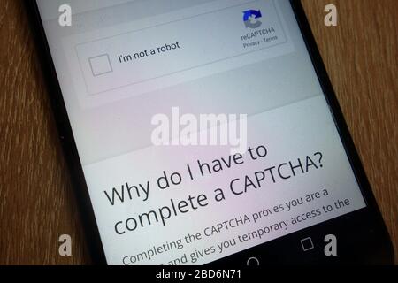 CAPTCHA auf dem Smartphone abschließen Stockfoto
