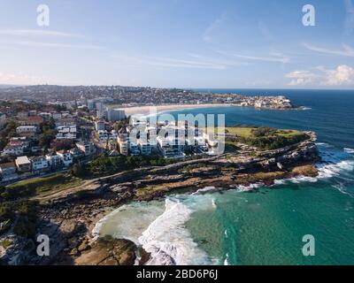 Luftbild mit Blick auf Bondi Beach, von Mackenzies Point, Sydney NSW Australien Stockfoto