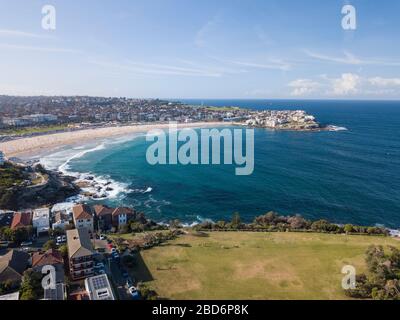 Luftbild mit Blick auf Bondi Beach, von Mackenzies Point, Sydney NSW Australien Stockfoto