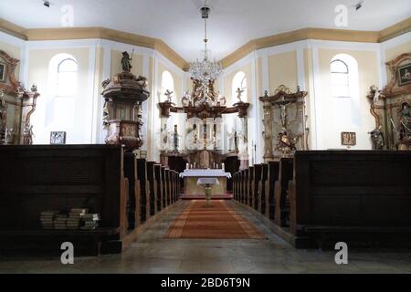Kirche in Zelezna Ruda im Nationalpark Sumava, Tschechien Stockfoto