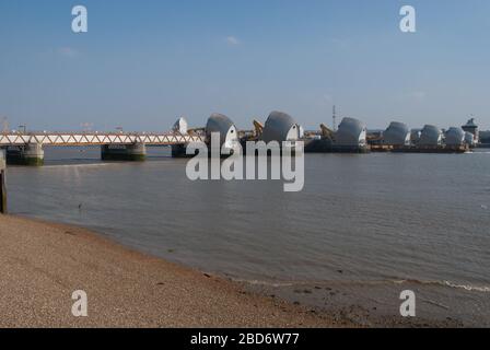 Thames The Thanes Barrier, Eastmoor St, Royal Docks, London SE7 8LX von Sir Roger Walters Rendel Palmer und Tritton Stockfoto