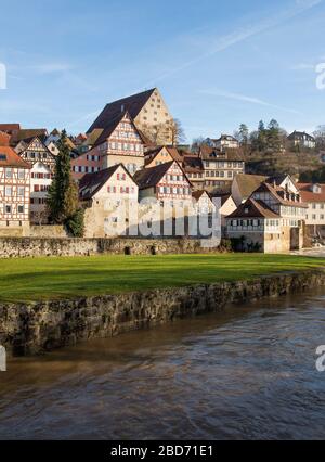 Stadtbild des mittelalterlichen Schwebischsaals in Deutschland Stockfoto