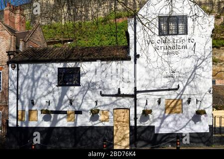 Nottingham, Großbritannien. April 2020. Uk Coronavirus Lockdown Tag 14. Die Stadt Nottingham setzt ihre soziale Distanzierung fort und die Sperrung von Reisen, die nicht unbedingt notwendig sind. Stockfoto