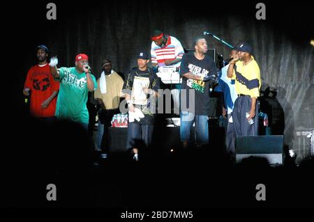 Wu Tang Clan vereinigen sich wieder und treten am 4. August 2006 in der Szene in der San Diego Street auf. Fotogutschrift: Scott Weiner/MediaPunch - nur nicht exklusive Rechte aus Großbritannien *für nicht umschussende Verwendungen wird eine zusätzliche Ermessensgebühr erhoben!*** nur Großbritannien * Stockfoto