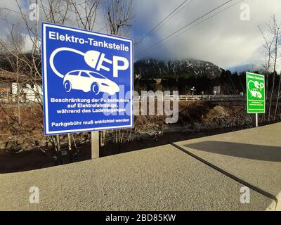 ladestation für elektrofahrzeuge - Informationsschild, Deutschland Stockfoto