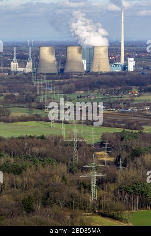, Hochspannungsleitung vor dem Kohlekraftwerk Gersteinwerk in Werne-Stockum, 14.02.2014, Luftbild, Deutschland, Nordrhein-Westfalen, Ruhrgebiet sind Stockfoto