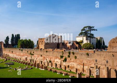 Gebäude des antiken Roms, Stadion und Ruinen des Severan-Komplexes, Stadio Palatino, Palatin Museum, Domus Augustana, Palatin Hill, Forum Romanum, Rom, Italien Stockfoto