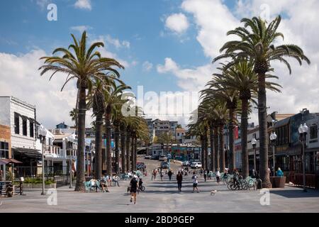 Pier Avenue Geschäfte im Stadtzentrum von Hermosa Beach am südlichen kalifornischen Meer Stockfoto