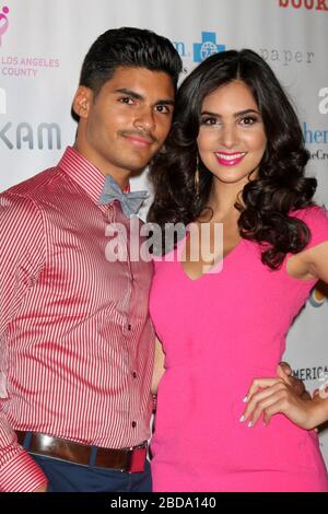 13. Oktober 2012, Los Angeles, CA, USA: LOS ANGELES - Okt. 13: Camila Banus kommt am 13. Oktober 2012 in Los Angeles, CA (Credit Image: © Kay Blake/ZUMA Wire) an der Susan G. Komen 'Designs for the Cure' Gala im Millennium Biltmore Hotel an. Stockfoto