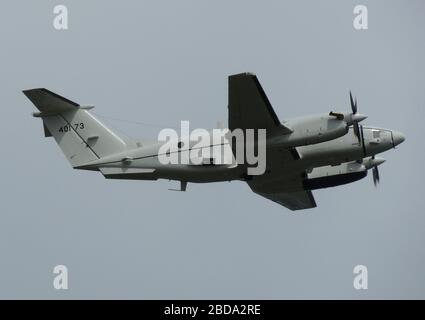 84-0173, ein Beechcraft C-12U Huron, betrieben von der United States Army, am Prestwick Airport in Ayrshire. Stockfoto