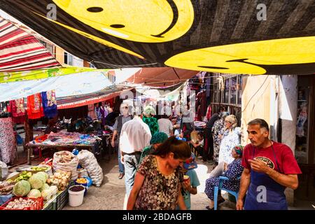 Khorog Central Market, die Hauptstadt des Distrikts Shughnon in Gorno-Badakshan im Pamir-Gebirge in Tadschikistan. Stockfoto