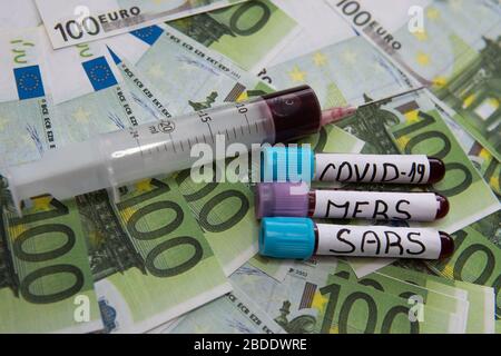 Die wirtschaftliche Situation des Euro und die Krankheit Kovid-19. Stockfoto