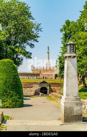 Statue des Victor, oder Pobednik, in Kalamegdan Festung und Park in Belgrad, Serbien. Mai 2017. Stockfoto