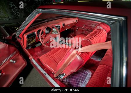 1975 Oldsmobile Cutlass 'Salon' klassische amerikanische Limousine/Coupé Stockfoto