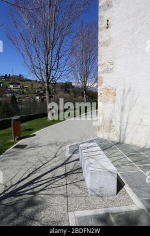 Allée Père Henri Révol. Jardn Public. Eglise Saint-Gervais-et-Protais. Saint-Gervais-les-Bains. Savoie. Frankreich. Stockfoto